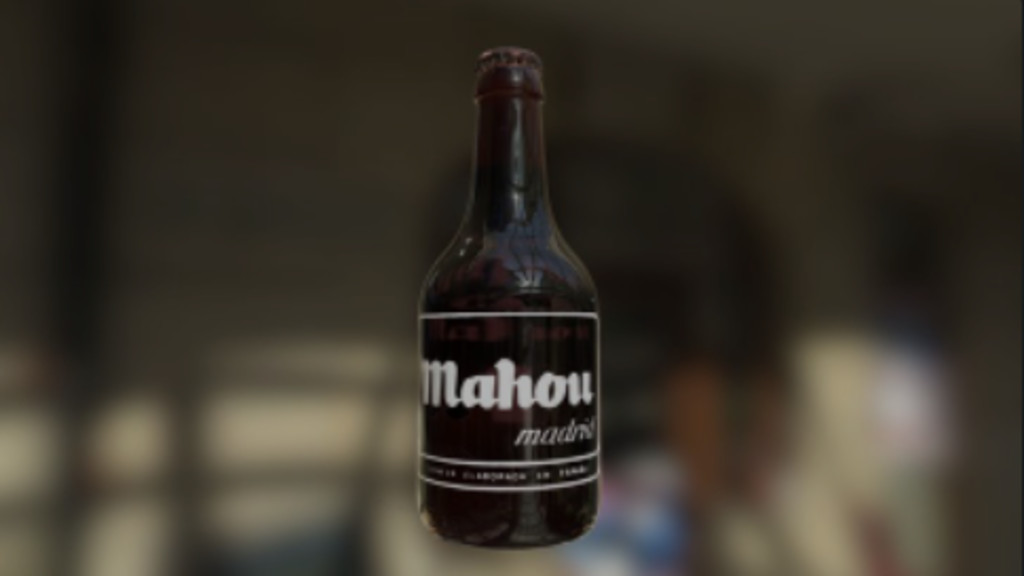 Botella serigafiada Mahou Cerveza elaborada en España