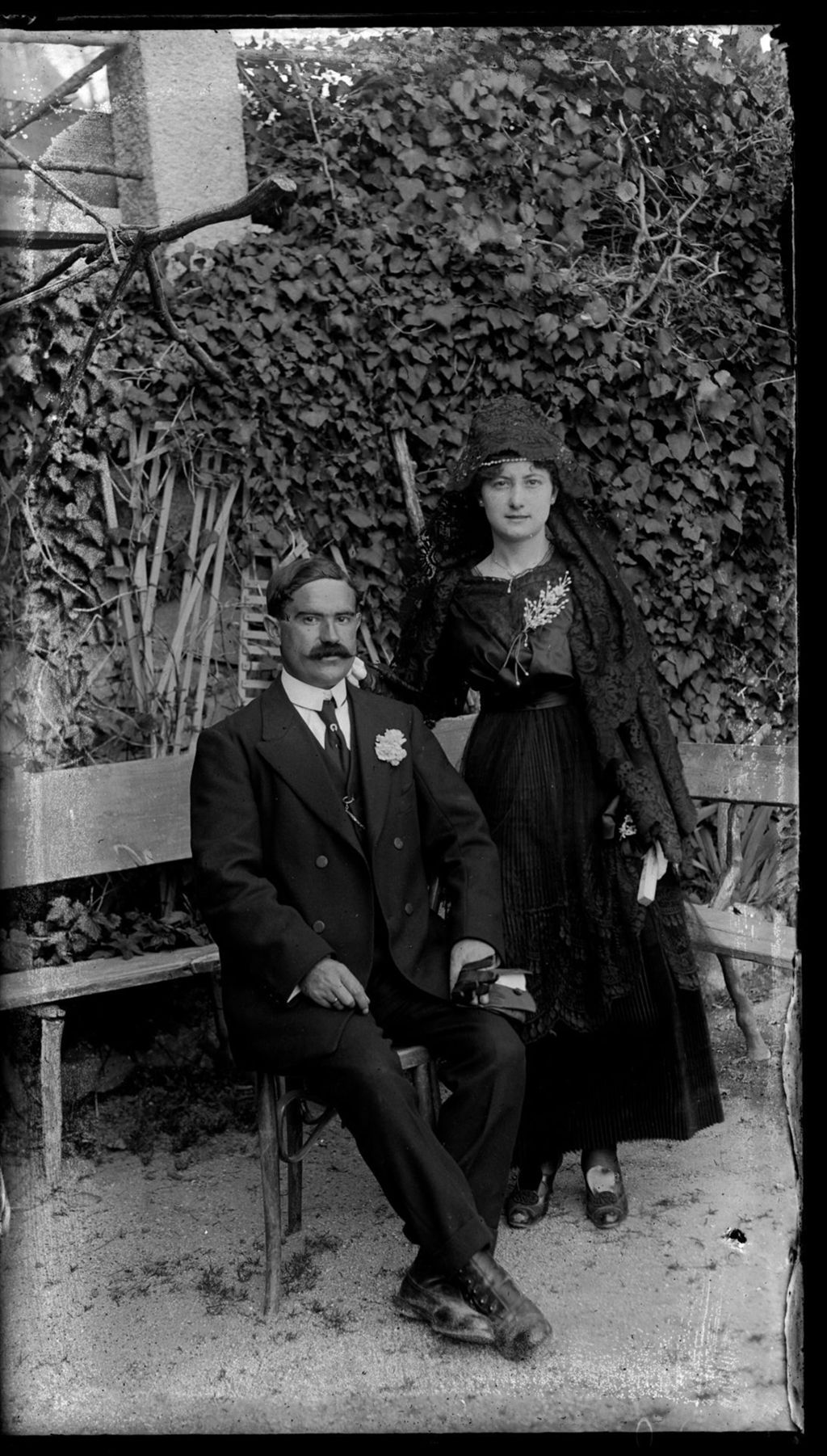 RETRATO DE ELEGANTE PAREJA 2.