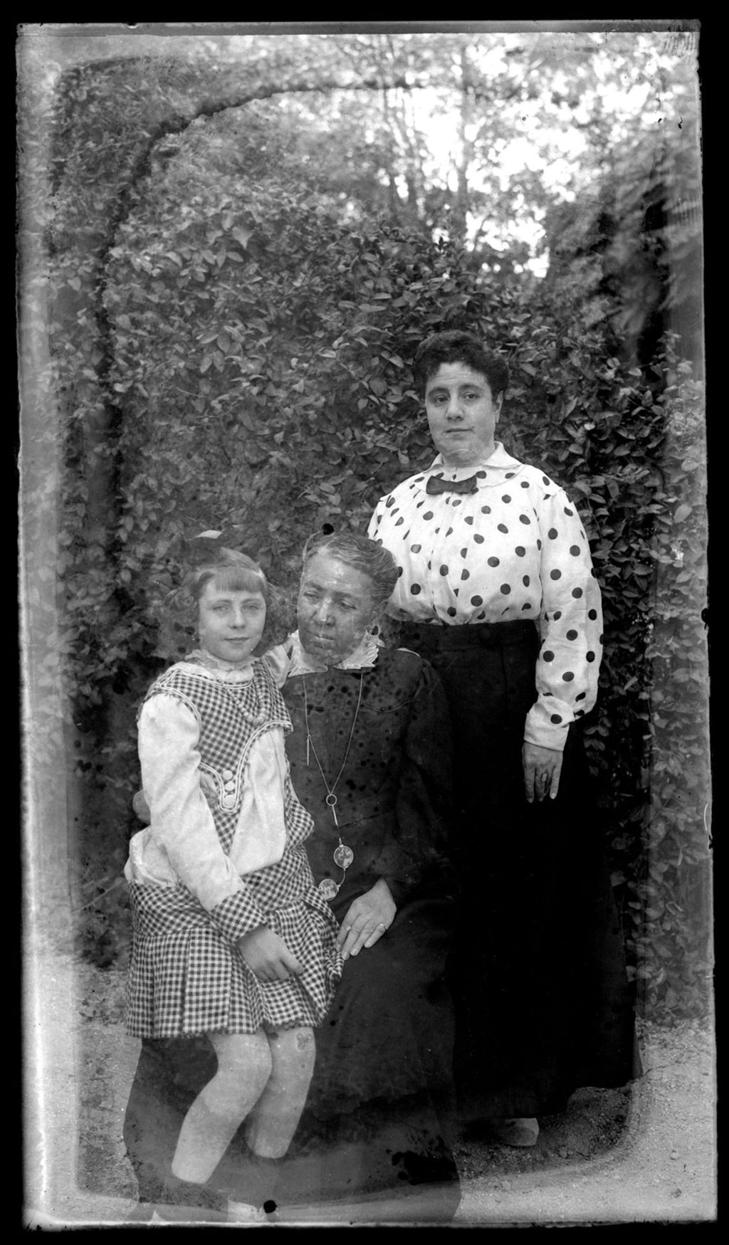 TRES GENERACIONES FEMENINAS JUNTAS 2.