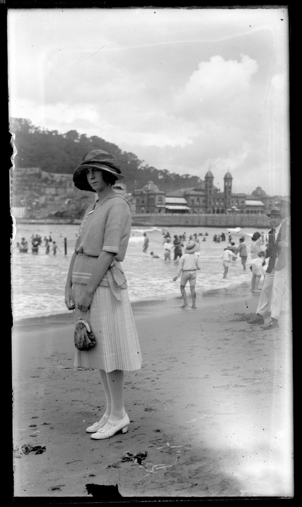 PASEO POR LA PLAYA DE LA CONCHA.