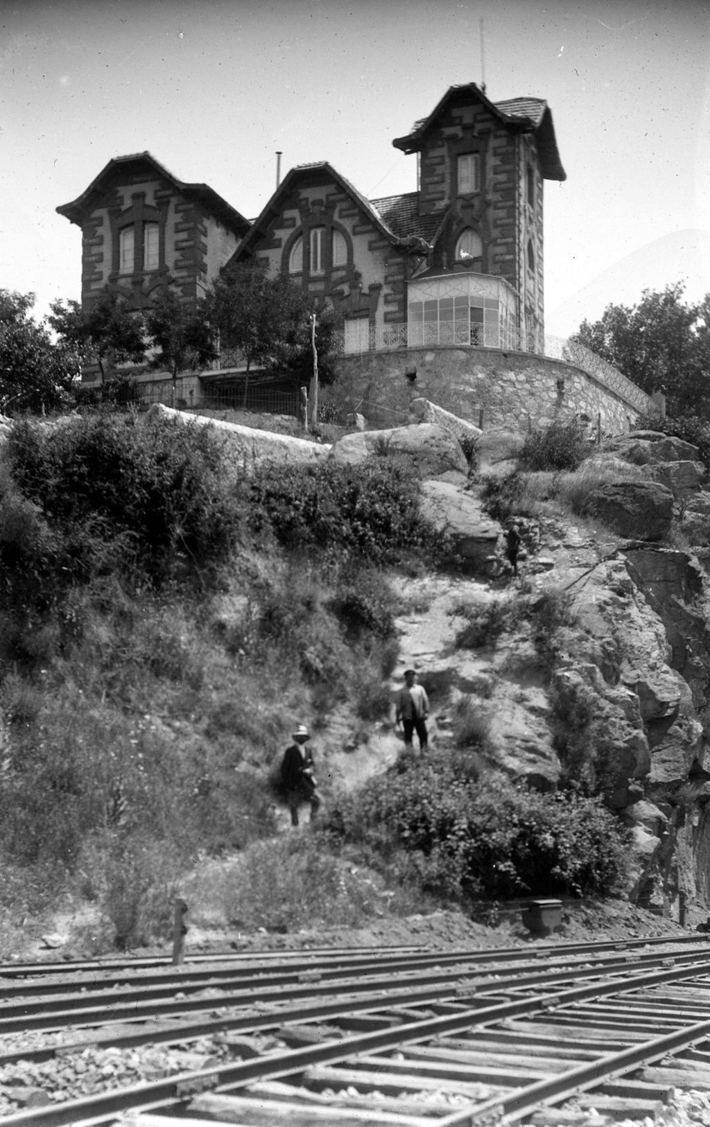 VILLA DE RECREO EN EL CERRO.