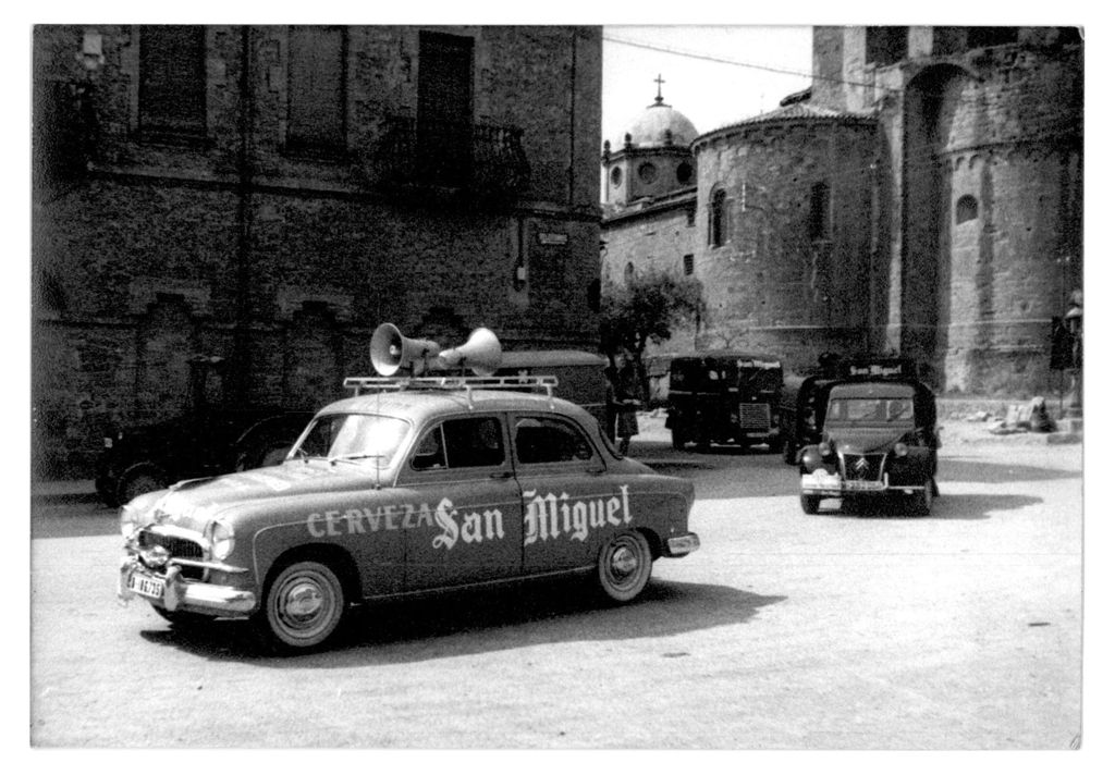 AUTOMOVIL AÑOS 1960 SAN MIGUEL.