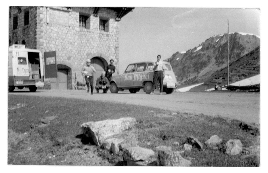 RENAULT SAN MIGUEL EN LA MONTAÑA.