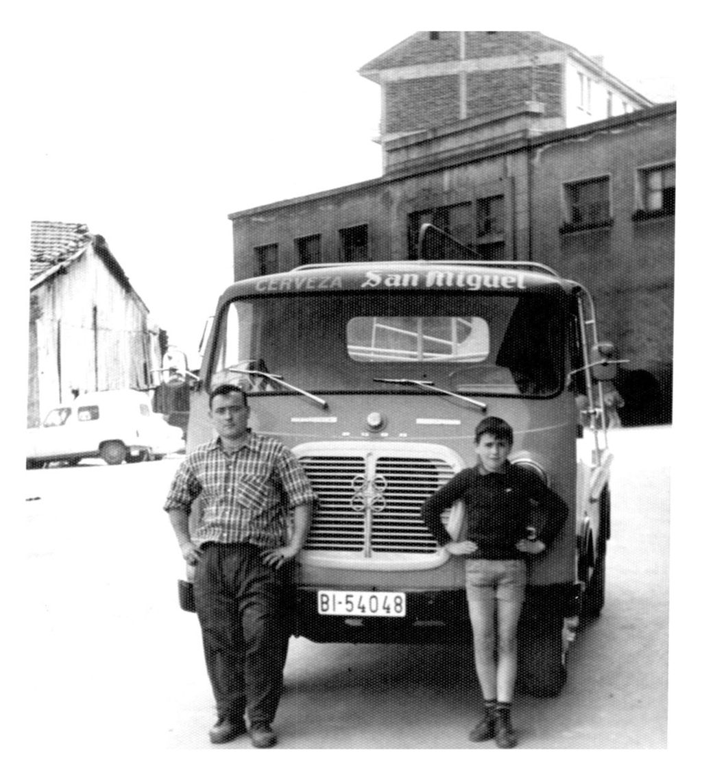 CAMION DE REPARTO DE CAJAS SAN MIGUEL 3.