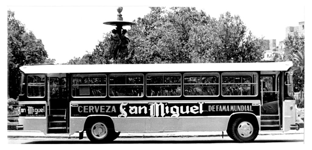 AUTOBUS DE LINEA PEGASO Y CERVEZAS SAN MIGUEL.